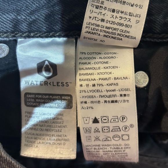 Levi's Levi Strauss Women's Faded Black High Loose Jean Shorts Size 24 EUC - Picture 12 of 13